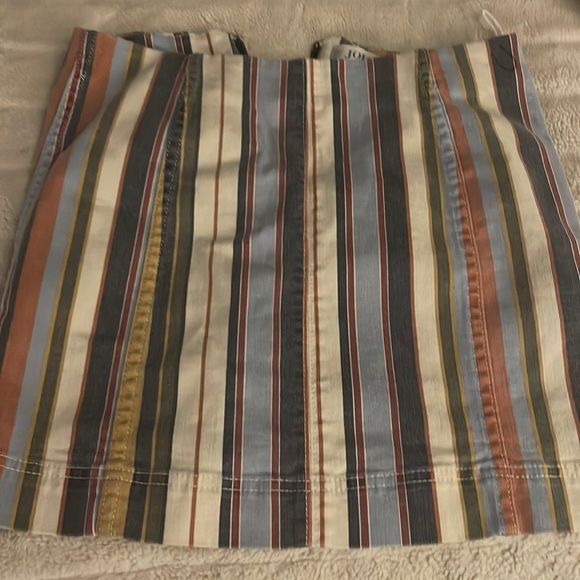 Skirt - Picture 1 of 2